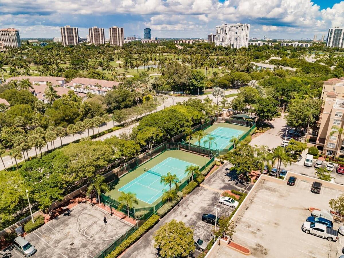 Uhost Ai - 3B Gem W Golf & Intracoastal Views Miami Bagian luar foto